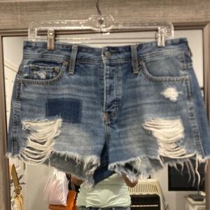 Hollister High Rise Vintage Denim Shorts Distressed Raw Hem Blue Size 9 W29